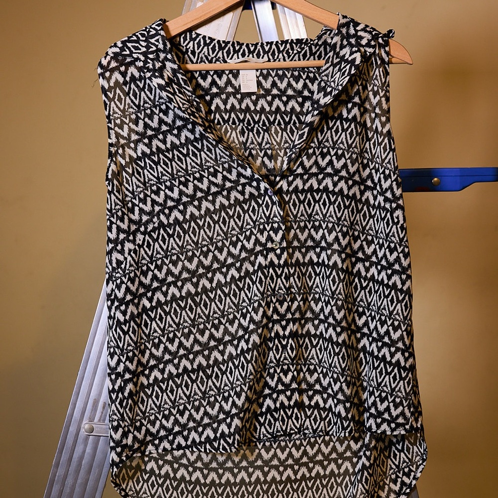 H&M Monochrome Geometric Women's Blouse